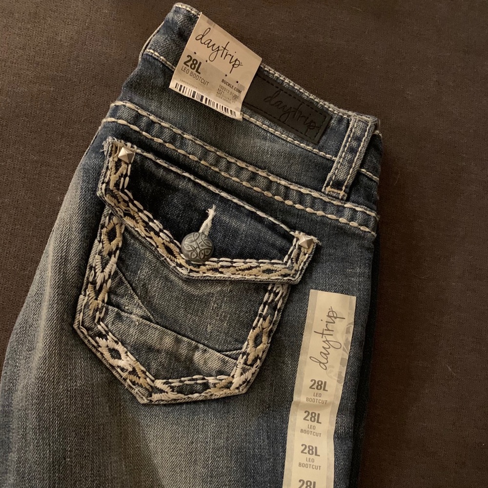 Women’s Daytrip 28L Leo Slim fit jea new with tags